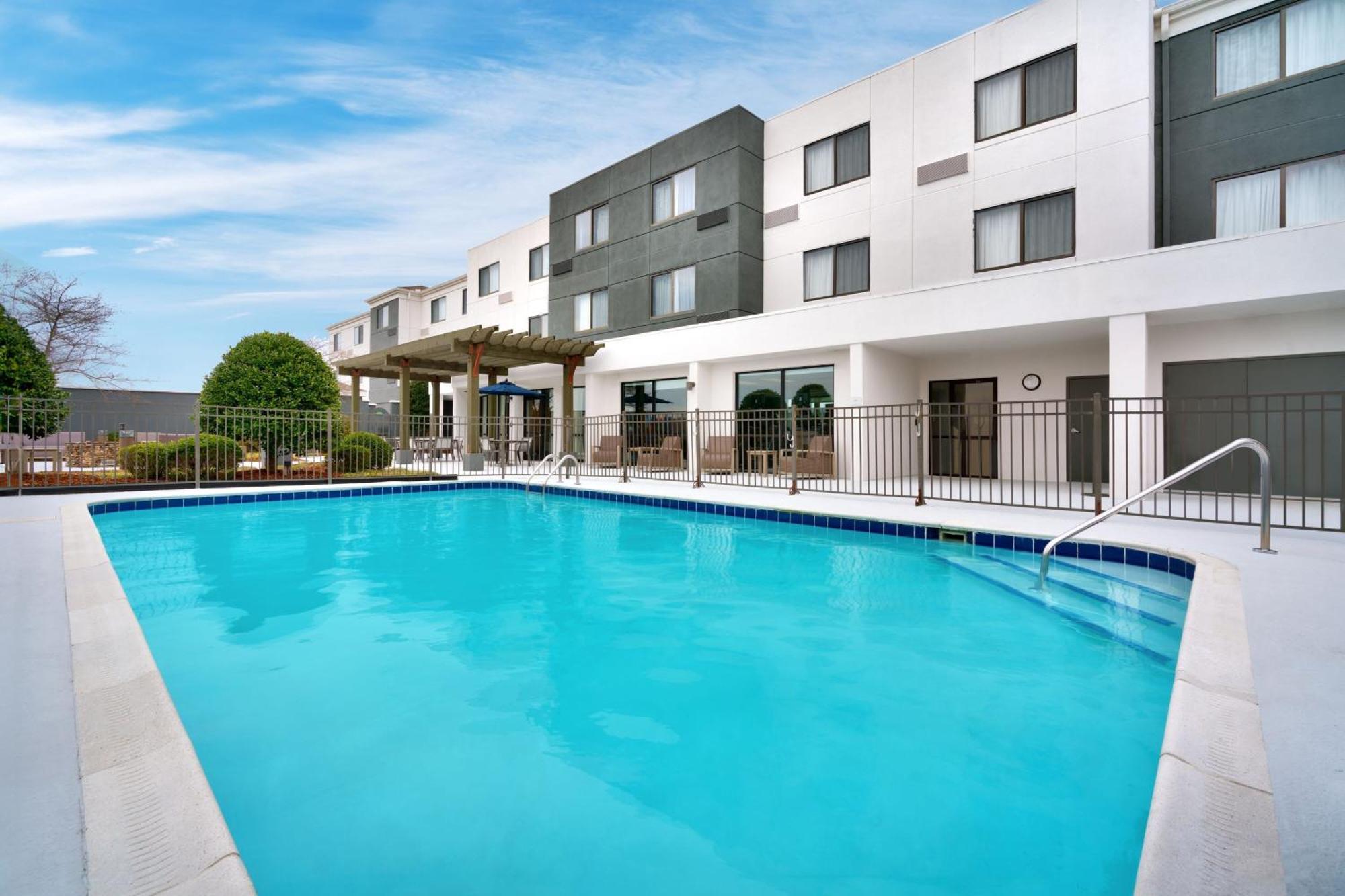 Courtyard By Marriott Johnson City Eksteriør bilde